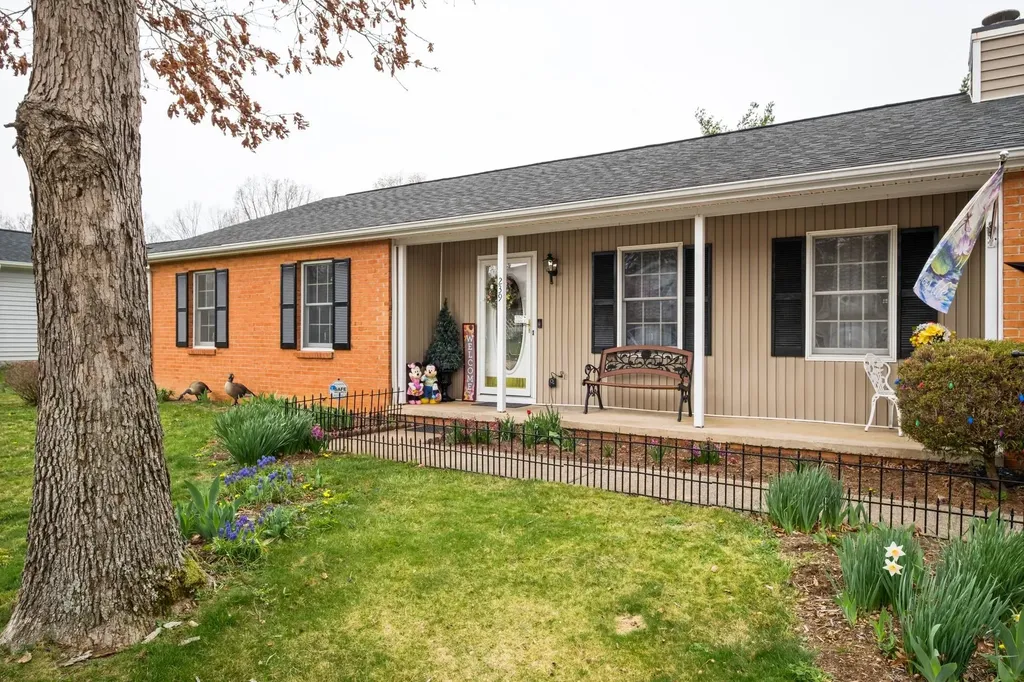 239 Flint Mountain Drive Stuarts Draft VA 24477