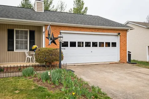 239 Flint Mountain Drive Stuarts Draft VA 24477