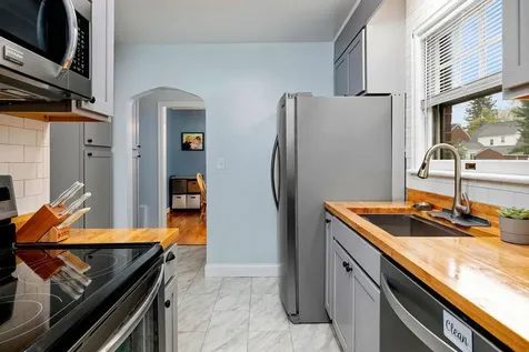 220 Dupont Circle Waynesboro VA 22980