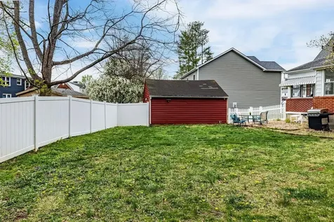 220 Dupont Circle Waynesboro VA 22980