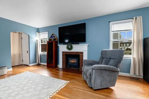 220 Dupont Circle Waynesboro VA 22980