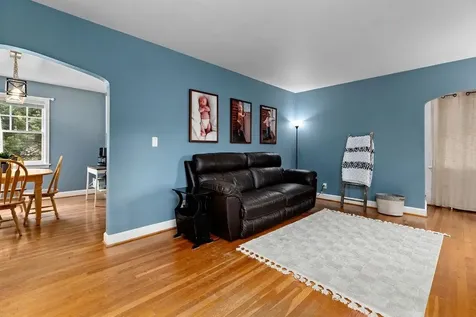 220 Dupont Circle Waynesboro VA 22980