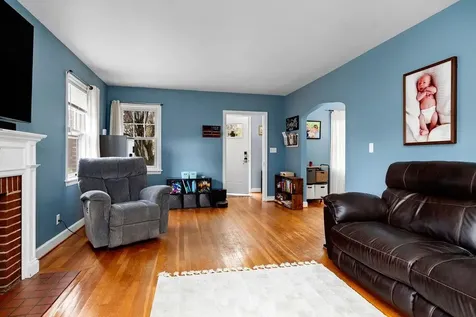 220 Dupont Circle Waynesboro VA 22980