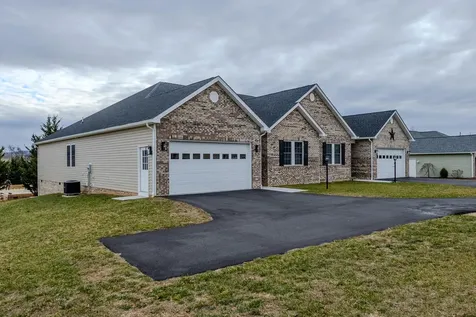 81 Meriwether Circle Stuarts Draft VA 24477