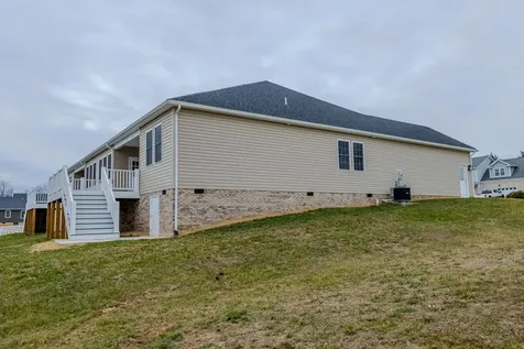 81 Meriwether Circle Stuarts Draft VA 24477