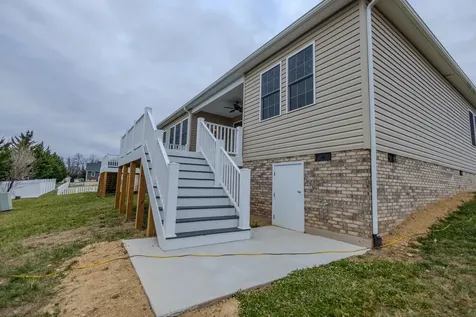 81 Meriwether Circle Stuarts Draft VA 24477