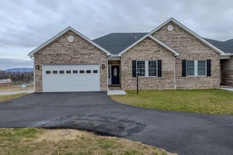 81 Meriwether Circle Stuarts Draft VA 24477