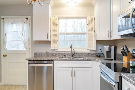 686 Phillip Street Staunton VA 24401