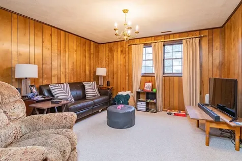686 Phillip Street Staunton VA 24401