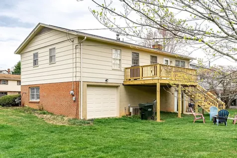 686 Phillip Street Staunton VA 24401