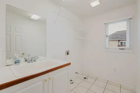 3881 Davis Road Penn Laird VA 22846