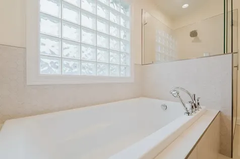 3881 Davis Road Penn Laird VA 22846