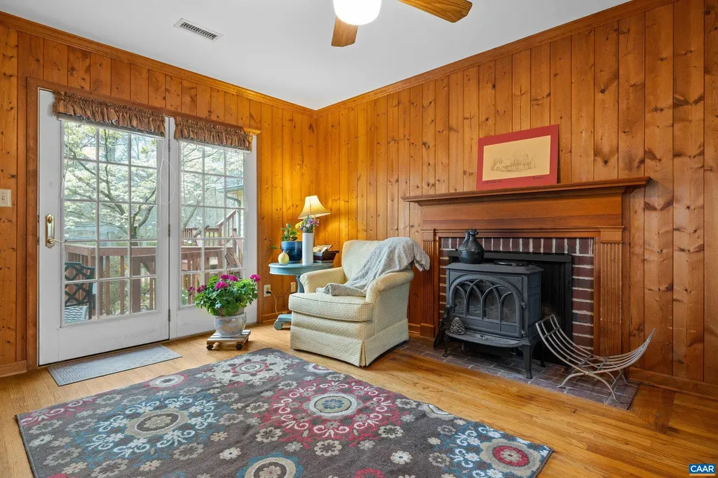 1985 Thomas Jefferson Parkway Charlottesville VA 22902