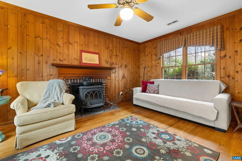 1985 Thomas Jefferson Parkway Charlottesville VA 22902