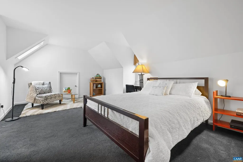 1985 Thomas Jefferson Parkway Charlottesville VA 22902