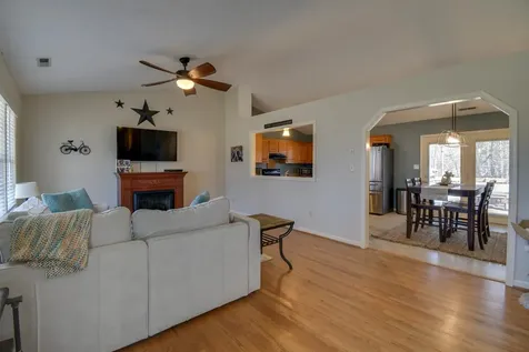 61 Canton Lane Stuarts Draft VA 24477