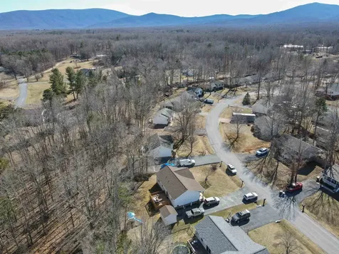 61 Canton Lane Stuarts Draft VA 24477
