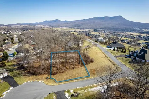 140 Hastings Place Rockingham VA 22801