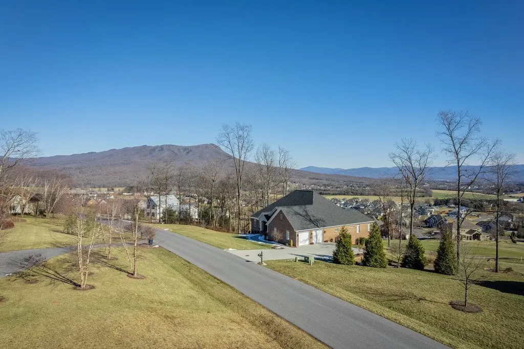 120 Hastings Place Rockingham VA 22801