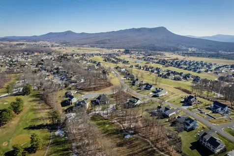 120 Hastings Place Rockingham VA 22801