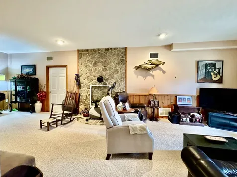 2420 Hopkins Drive Mcgaheysville VA 22840