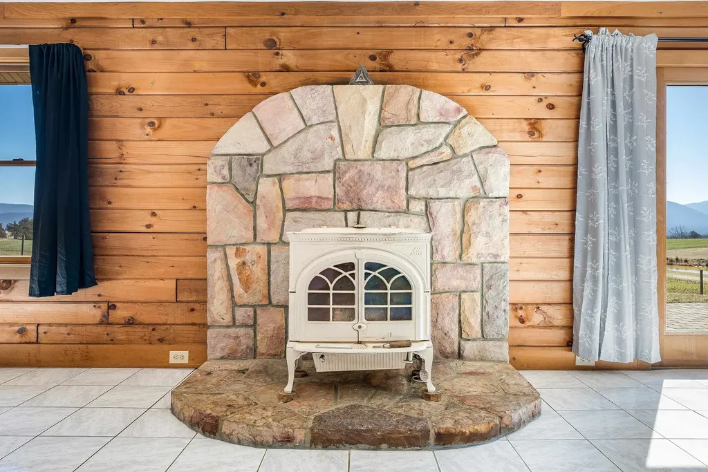 815 Waterloo Mill Lane Elkton VA 22827