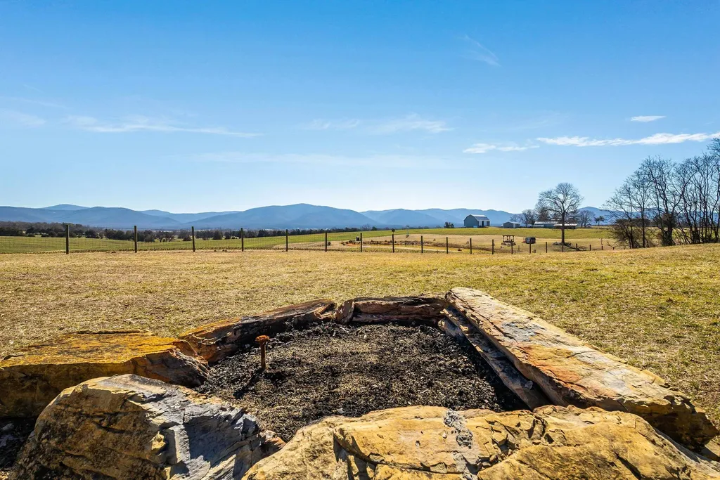 815 Waterloo Mill Lane Elkton VA 22827