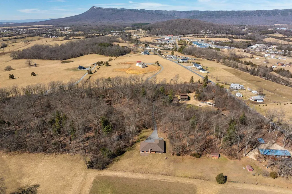 815 Waterloo Mill Lane Elkton VA 22827