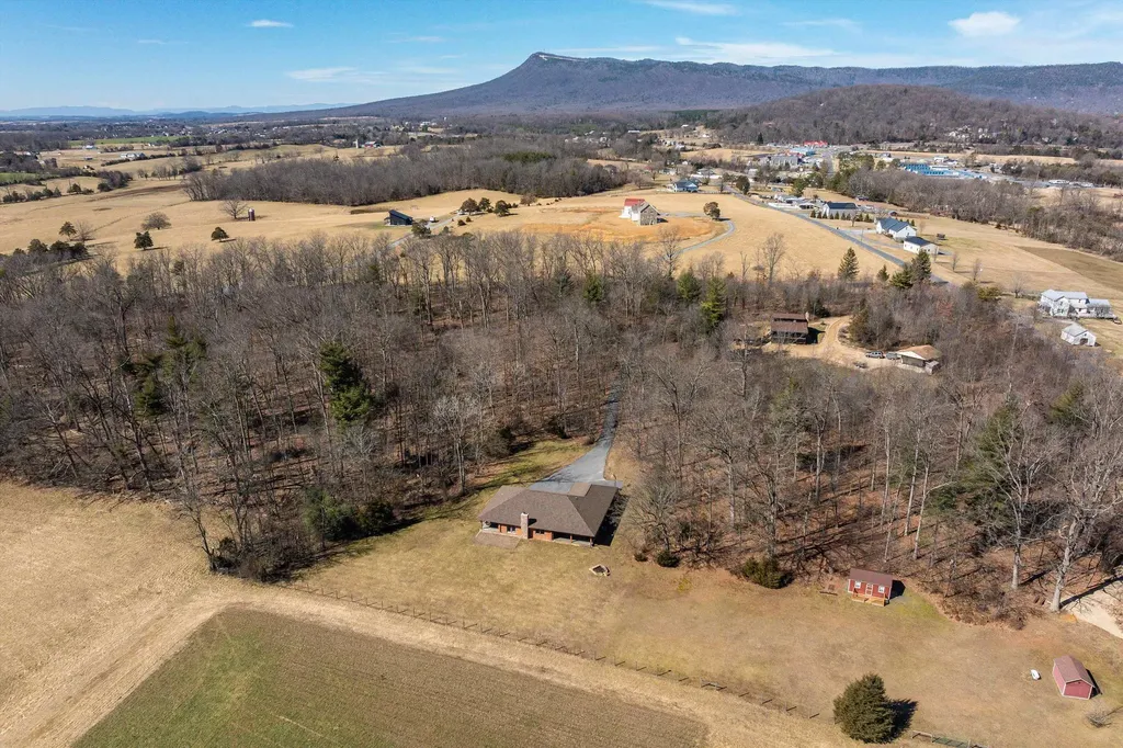 815 Waterloo Mill Lane Elkton VA 22827