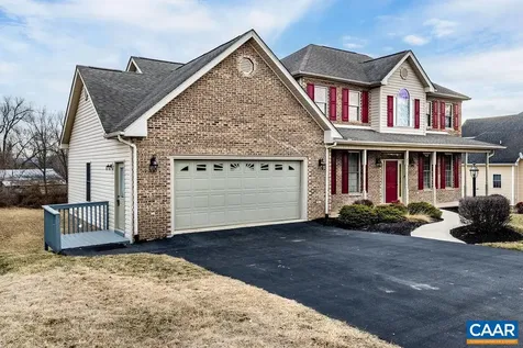 25 Erem Way Fishersville VA 22939
