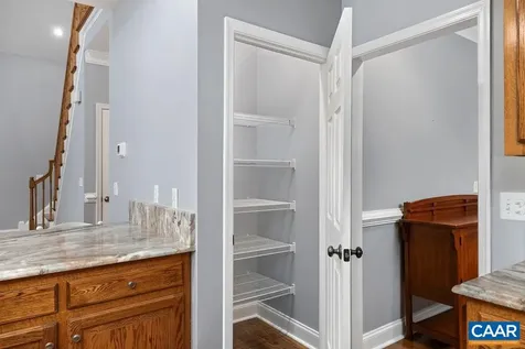 25 Erem Way Fishersville VA 22939