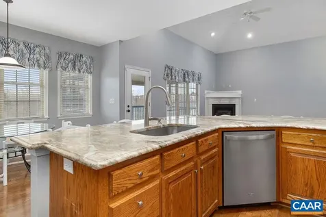25 Erem Way Fishersville VA 22939