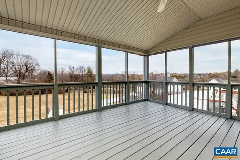 25 Erem Way Fishersville VA 22939
