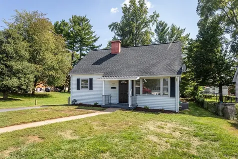 520 Loudoun Avenue Waynesboro VA 22980