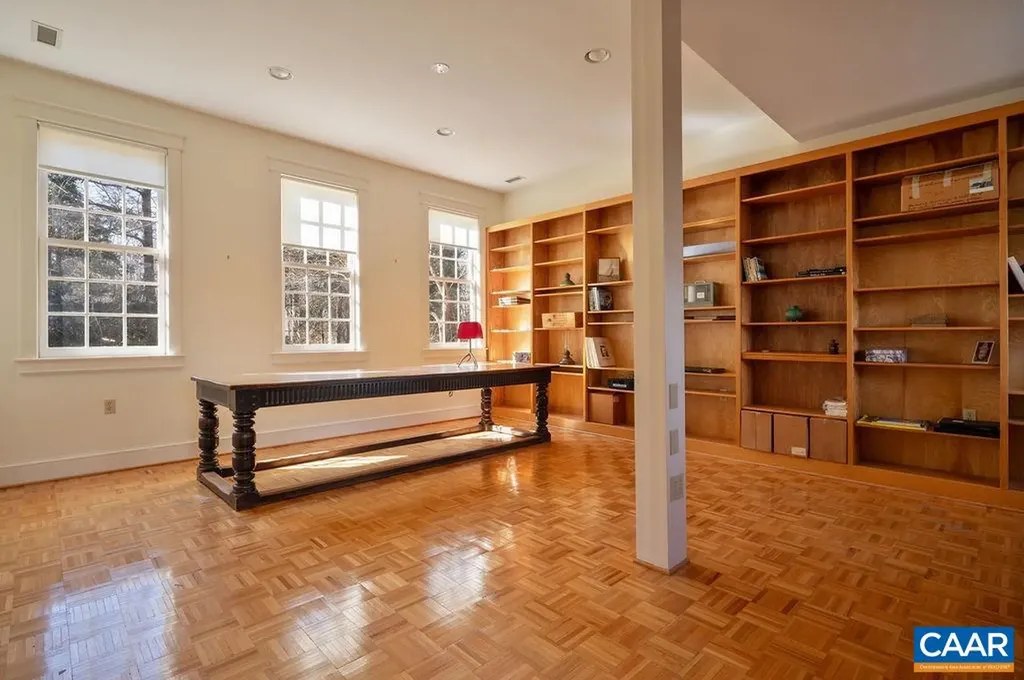 907 Cottage Lane Charlottesville VA 22903
