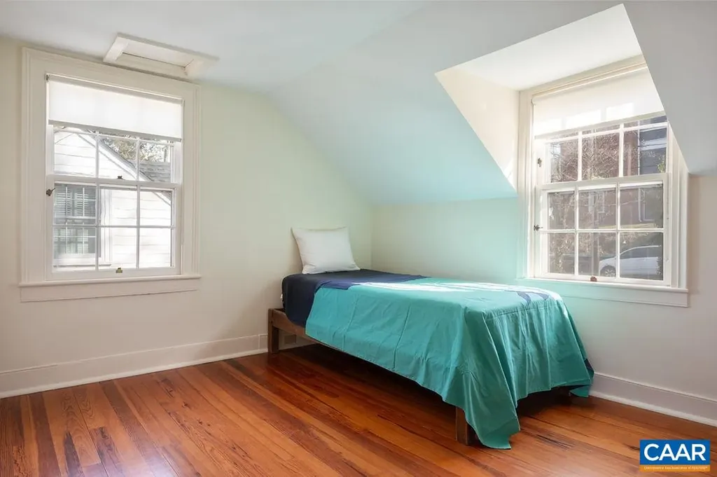 907 Cottage Lane Charlottesville VA 22903