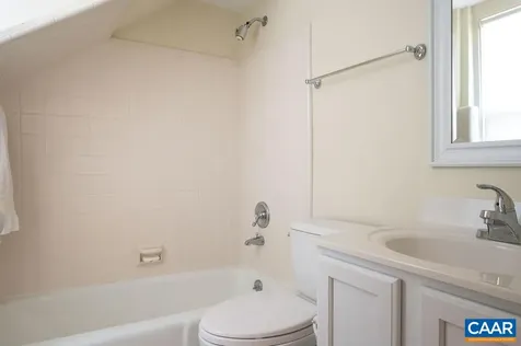 907 Cottage Lane Charlottesville VA 22903