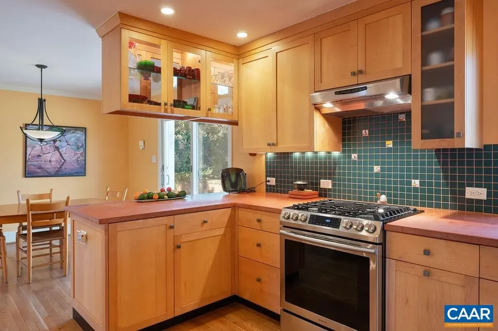 42 Canterbury Road Charlottesville VA 22903