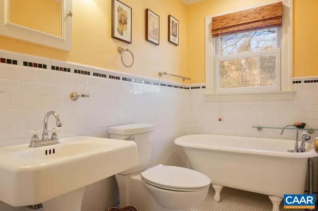 42 Canterbury Road Charlottesville VA 22903