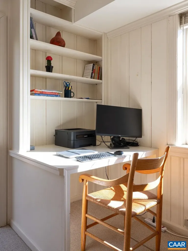 42 Canterbury Road Charlottesville VA 22903