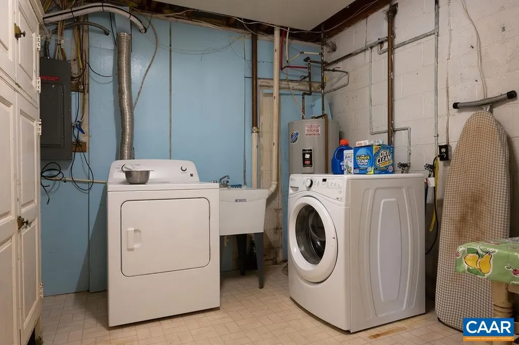 42 Canterbury Road Charlottesville VA 22903