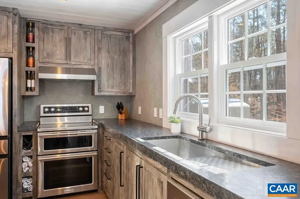 1205 Hunters Ridge Road Earlysville VA 22936