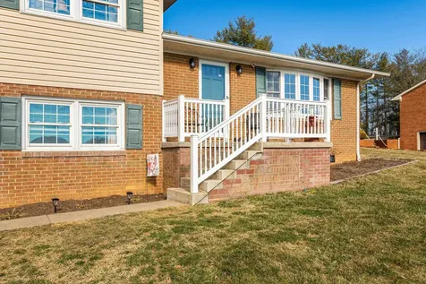 40 Earhart Lane Verona VA 24482