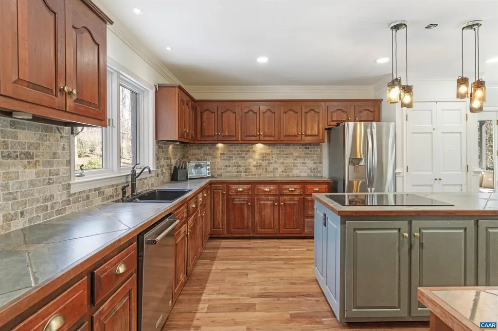 270 Spring Lane Charlottesville VA 22903