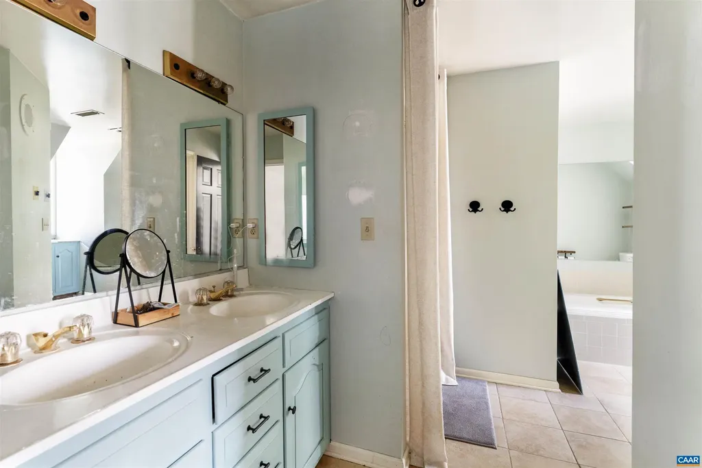 270 Spring Lane Charlottesville VA 22903