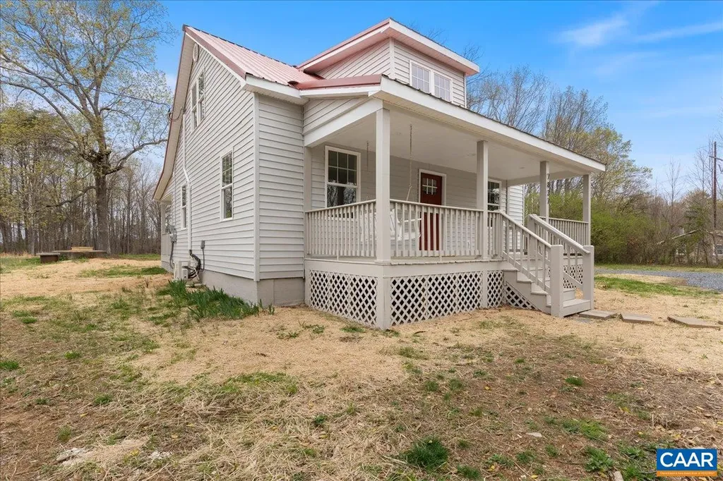 7837 West River Road Scottsville VA 24590