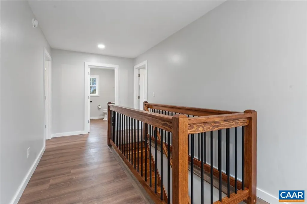 7837 West River Road Scottsville VA 24590