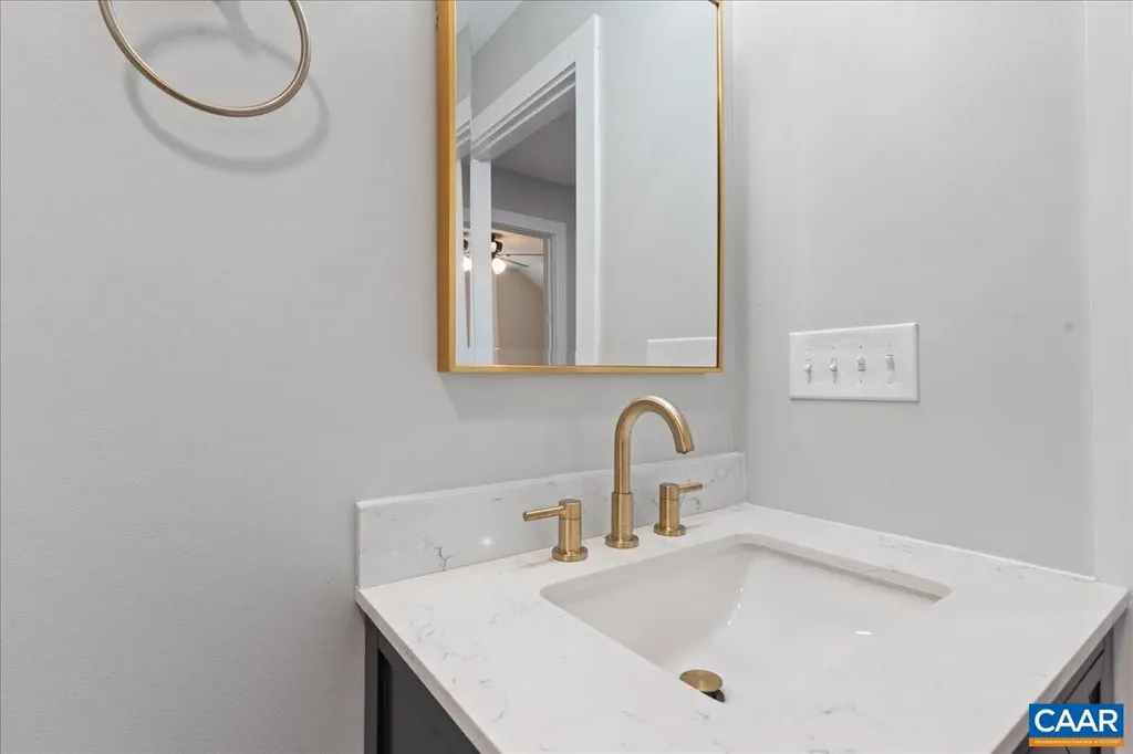 7837 West River Road Scottsville VA 24590