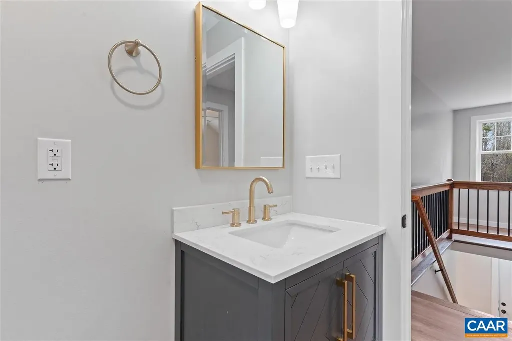 7837 West River Road Scottsville VA 24590