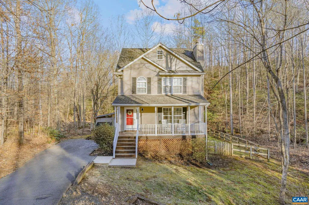 3 Iroquois Way Palmyra VA 22963